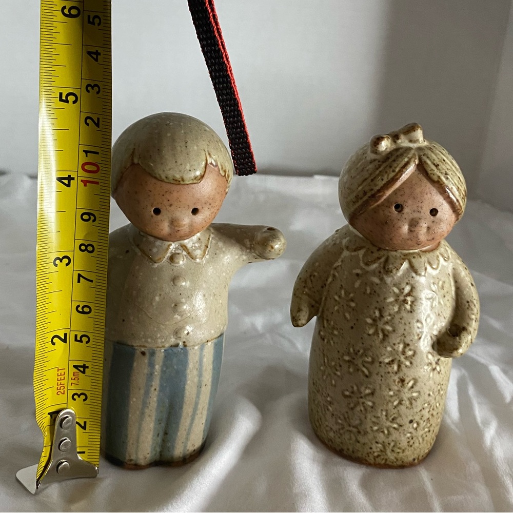 Vintage FF Japan Salt Pepper Shakers Speckled Ceramic Boy Girl Figures Blue Tan - Picture 10 of 10